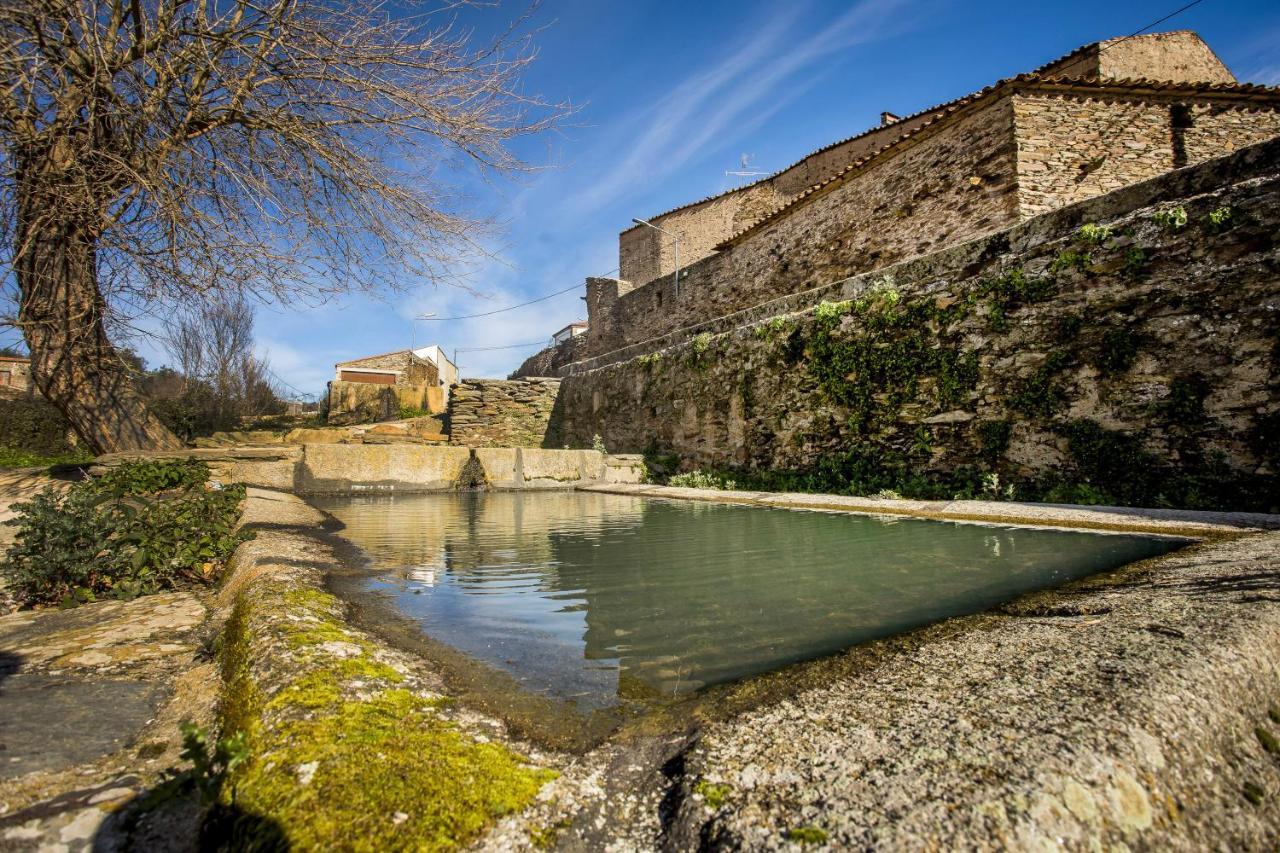 El Hogar Del Herrero Ahigal de los Aceiteros Exterior foto